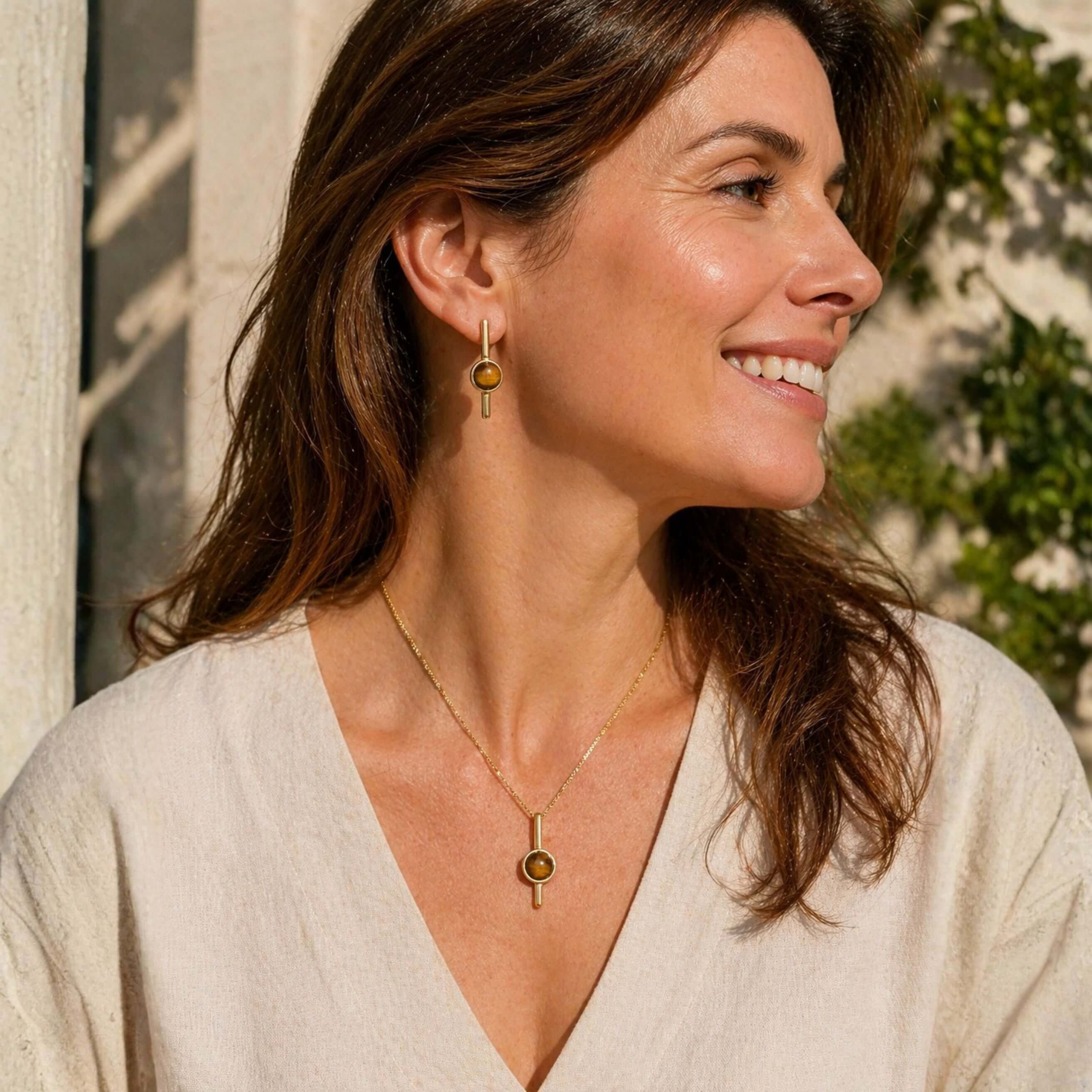 Linear Bar Gold Necklace