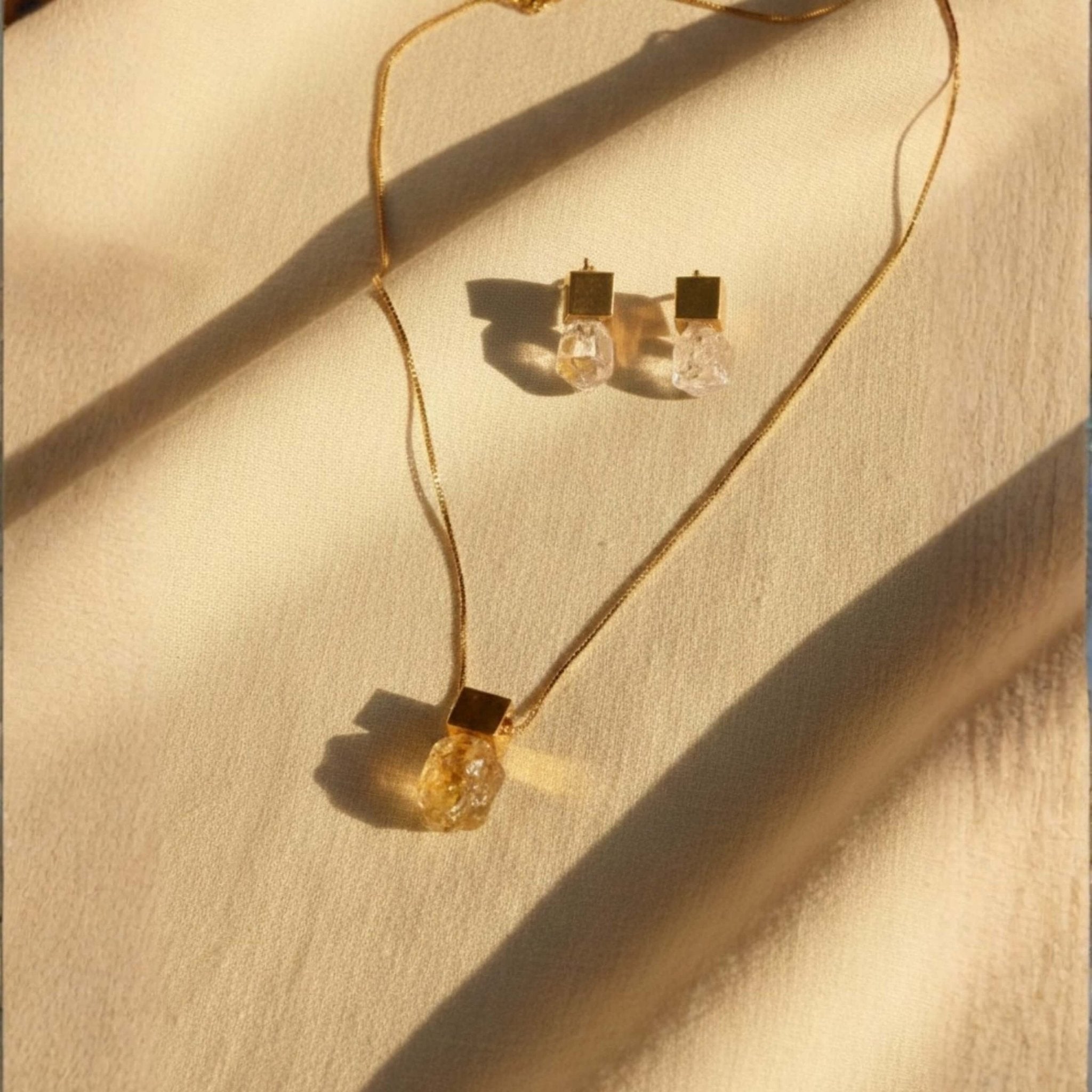 Cube & Crystal Earrings – Citrine & Gold