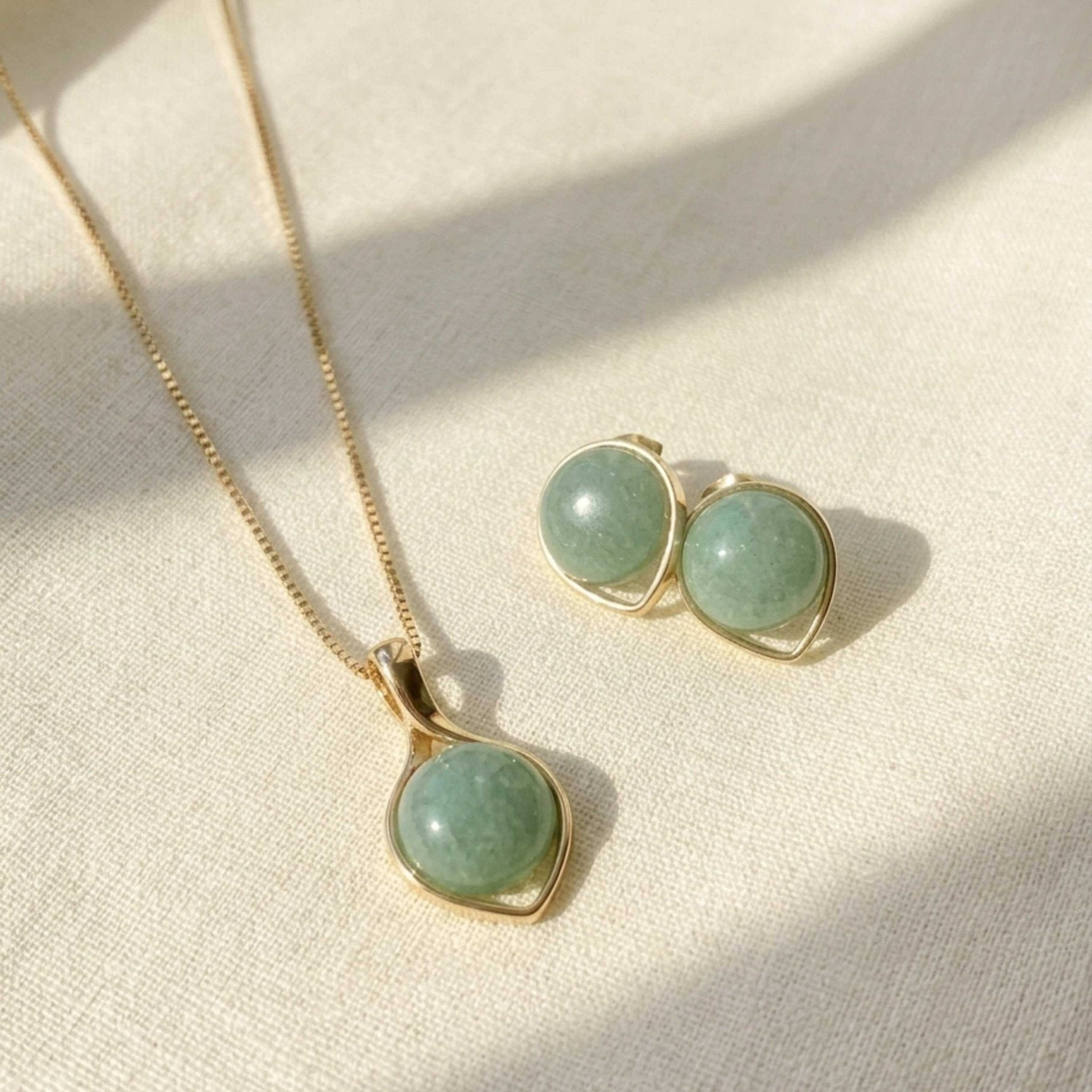 Offset Round Gold Set