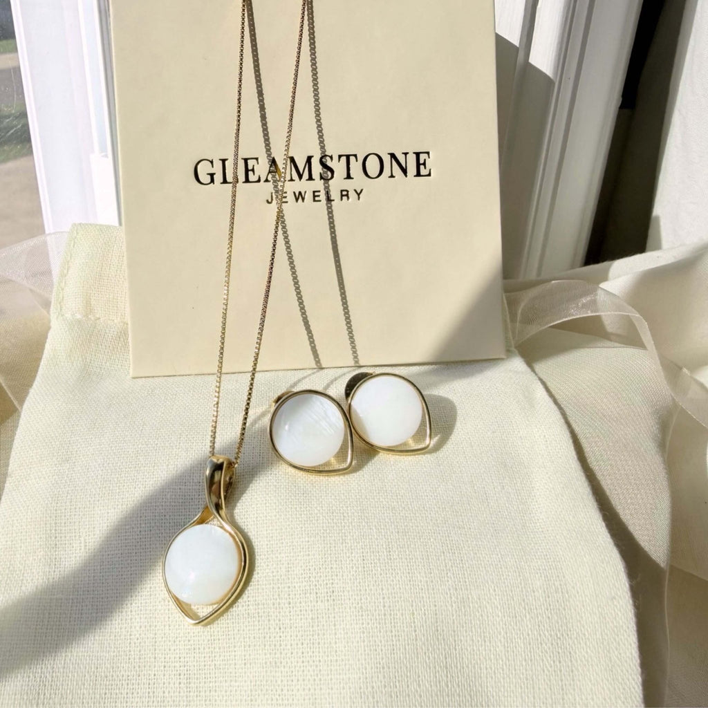 Offset Round Set – Mother of Pearl