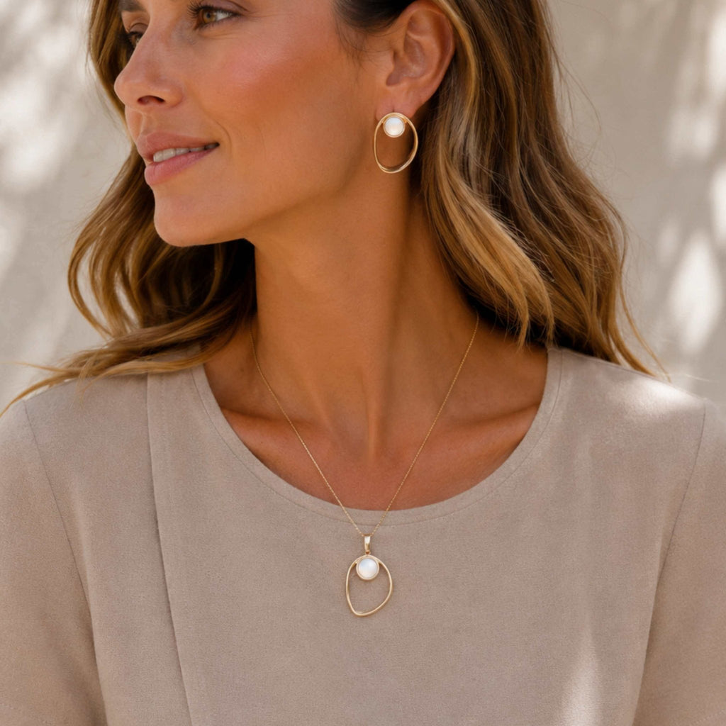 Open Oval Gold Necklace