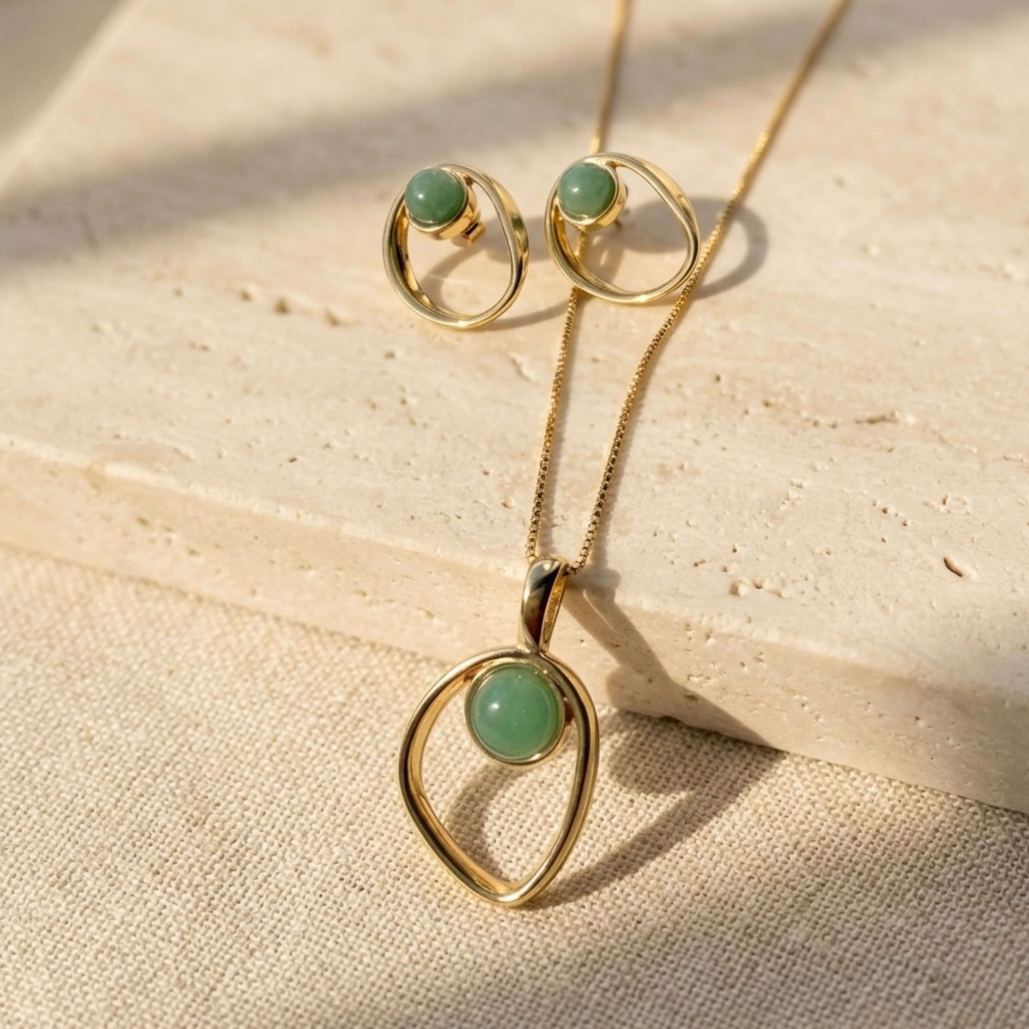 Open Oval Gold Set