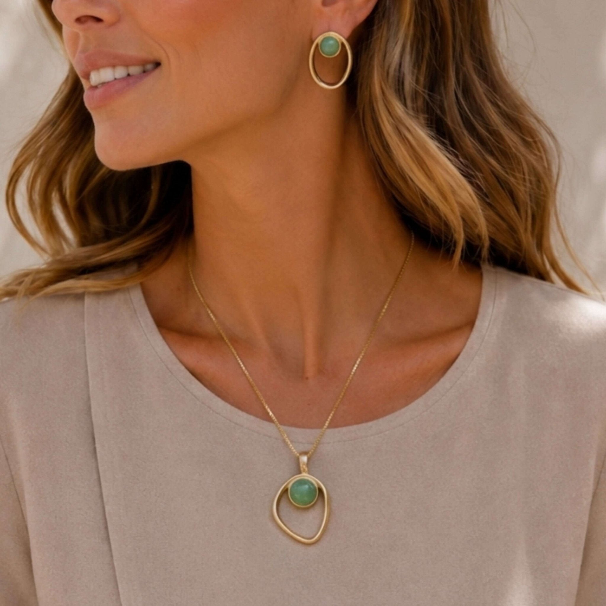 Open Oval Gold Set