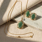Sculpted Stone Necklace – Green Quartz