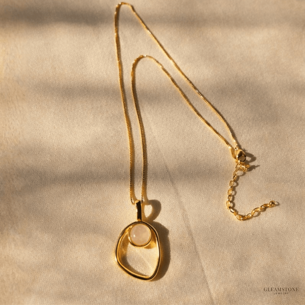 The Sentiment Pendant Necklace – Rose Quartz in Gold