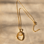 The Sentiment Pendant Necklace – Rose Quartz in Gold